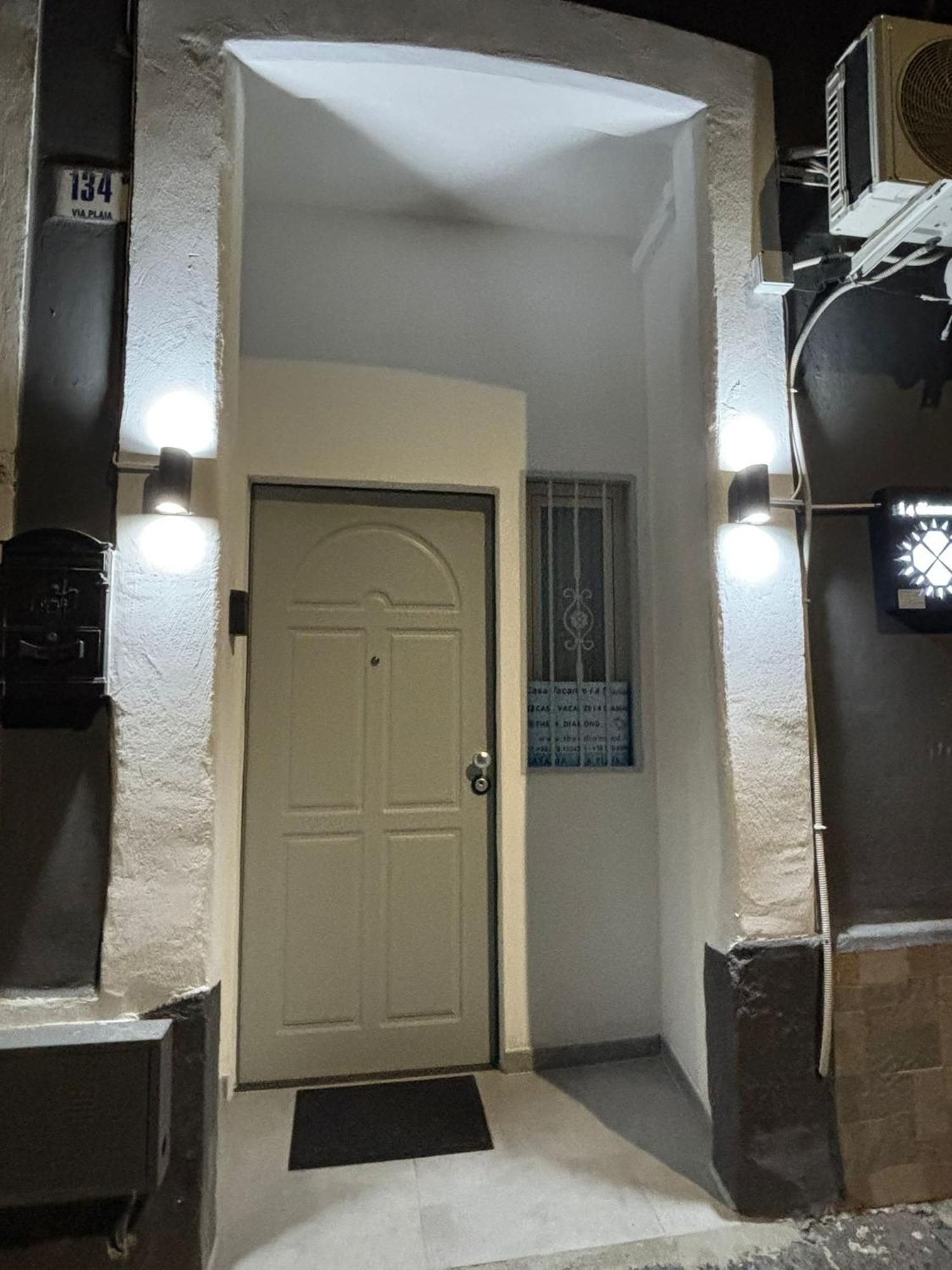 Casa Vacanze I 4 Diamanti Room 1 Catania Exterior photo